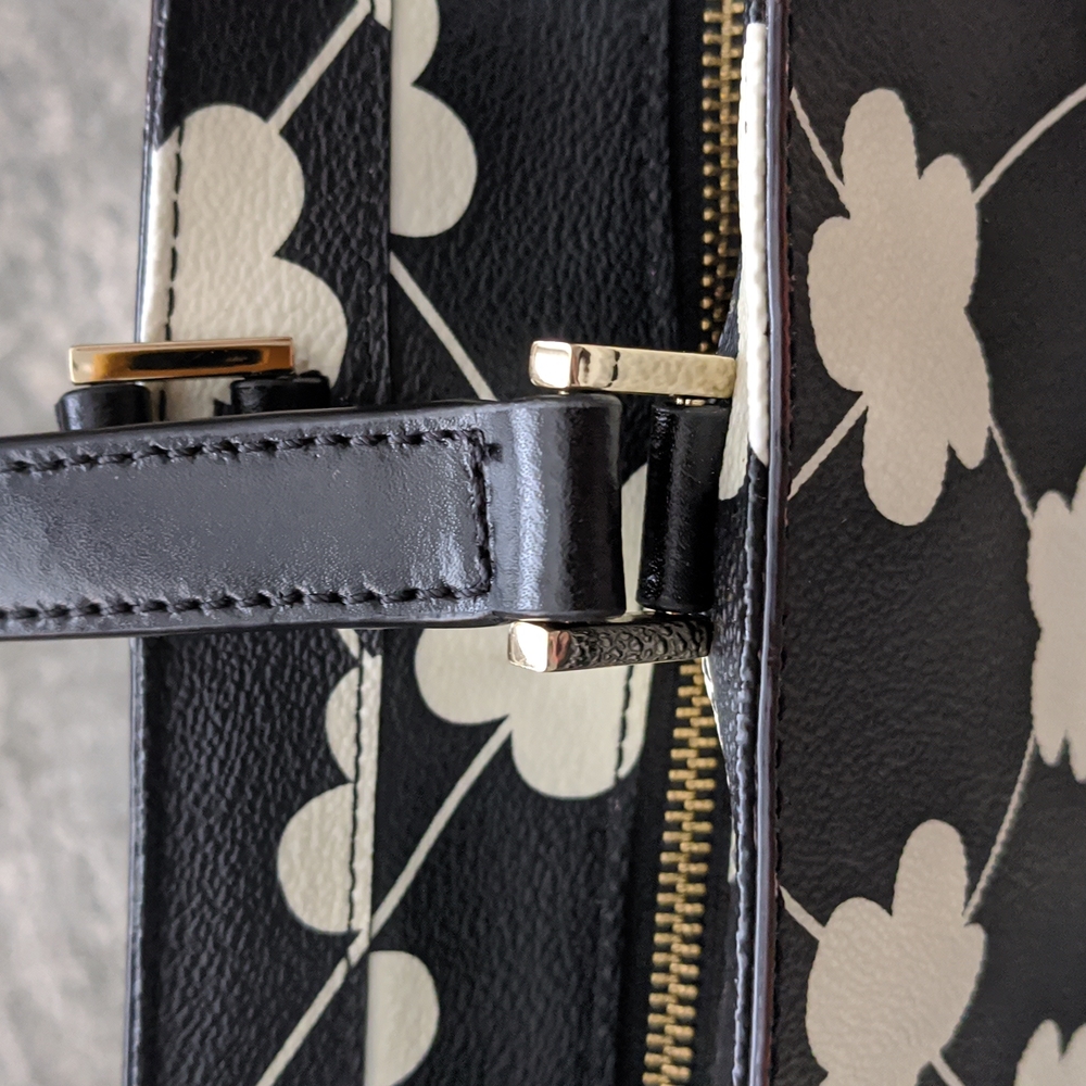 Kate Spade Tote - Picture 3 of 9